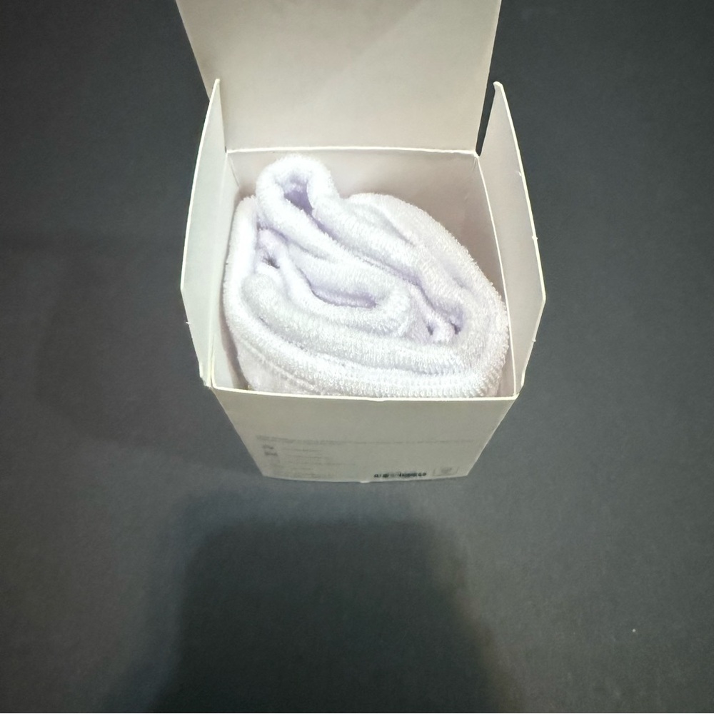 SpoiledChild White Spa Headband - Picture 3 of 4